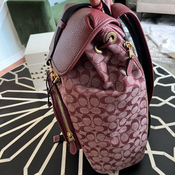 Coach Wine Sullivan Backpack In Signature Chambray - Picture 11 of 17